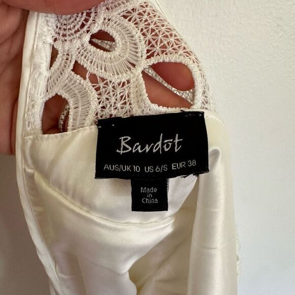 Bardot Women's Indra Ivory Crochet Lace Midi Dress - Picture 9 of 13